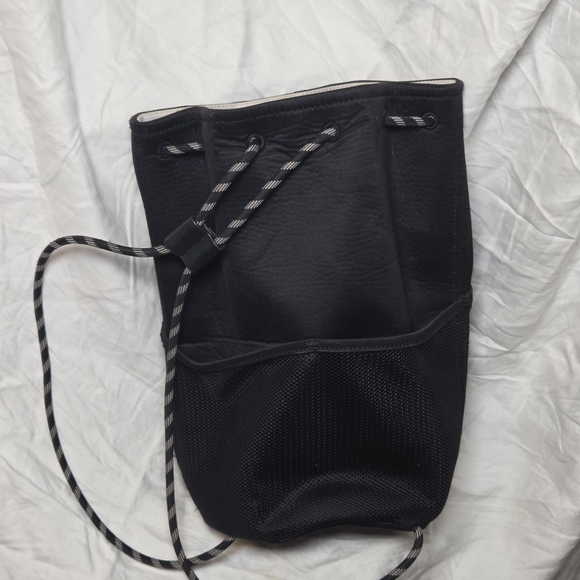 Ivivva Black Mesh Drawstring Backpack - Picture 2 of 3